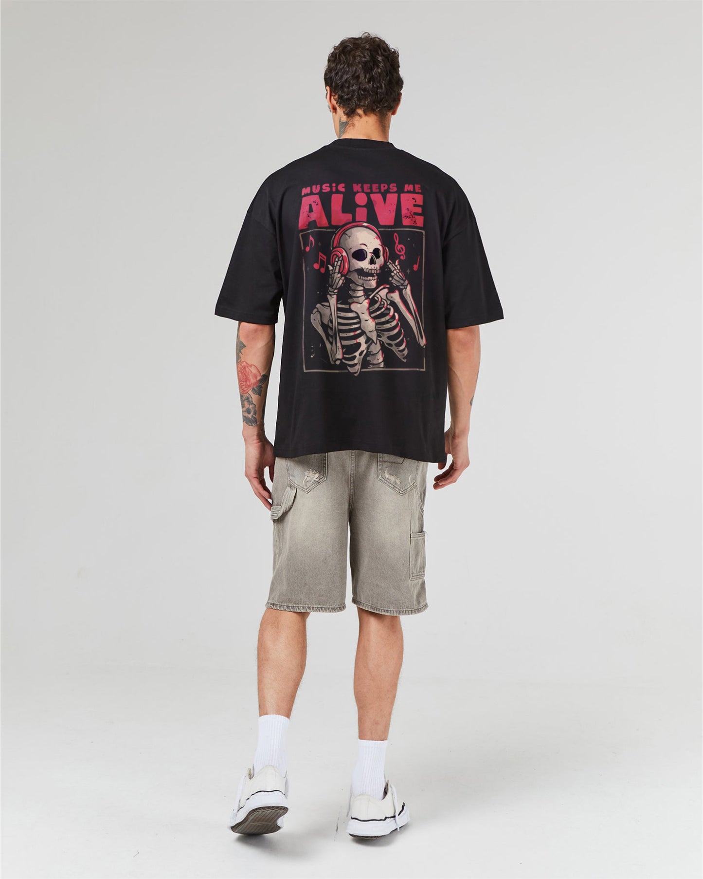 Music make me ALIVE Tee